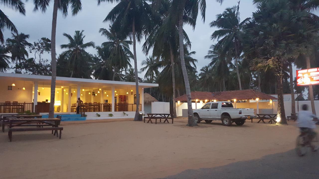 Sunset Safari & Resort Kalpitiya Exterior photo